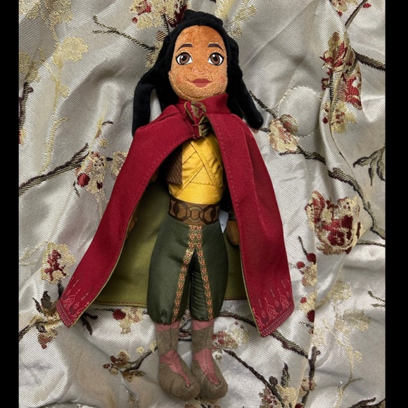 Raya Plush Doll - Picture 1 of 4